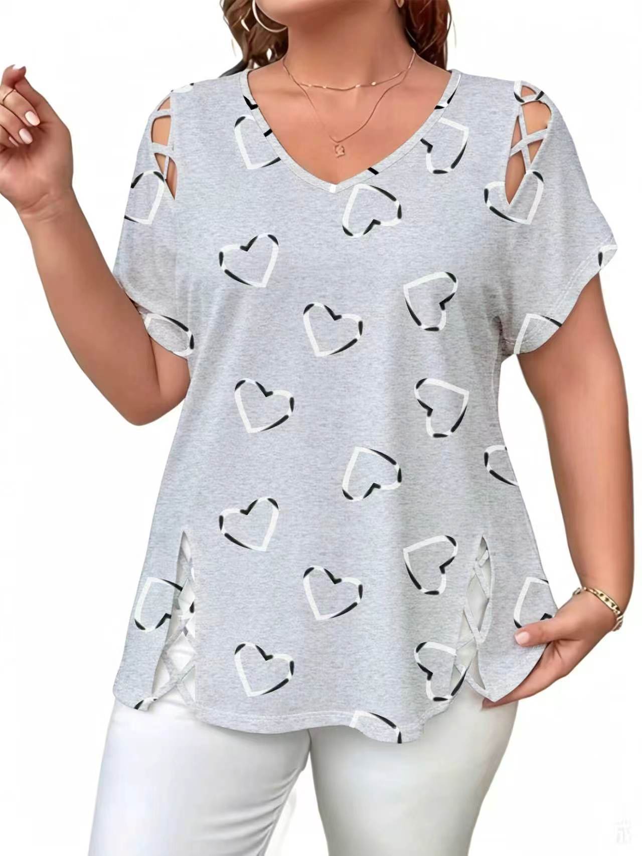 Women's Plus Size Heart Print V-Neck Top