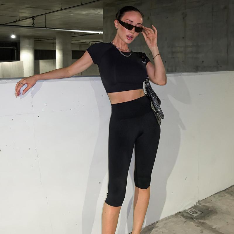 Women’s No-Front-Seam High-Waisted Scrunch Yoga Pants