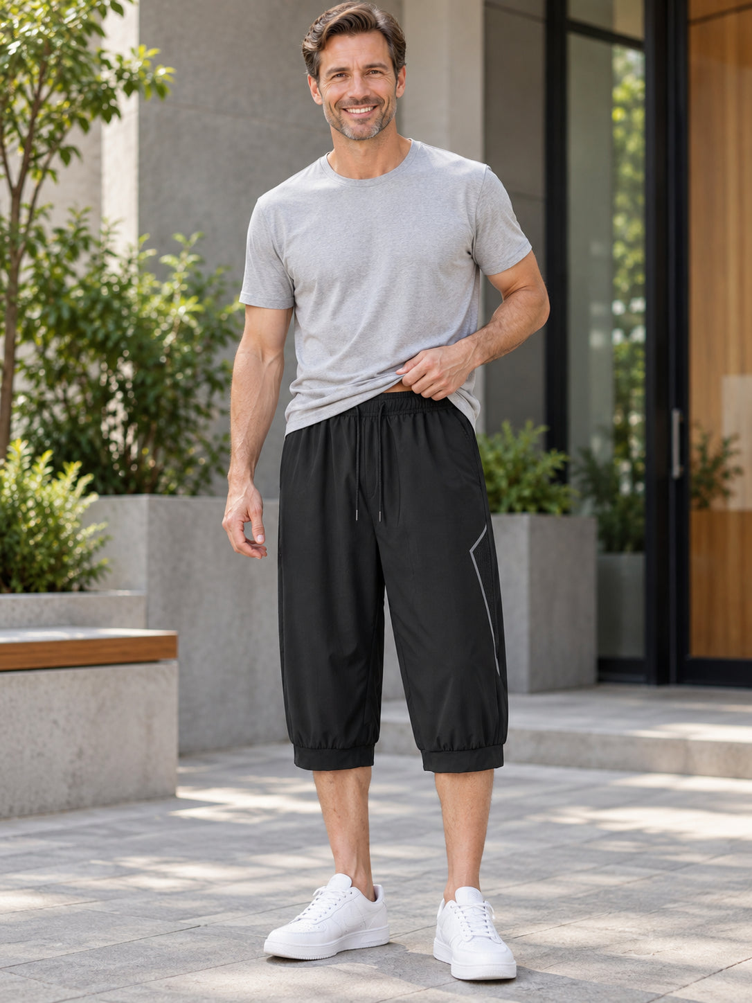 Men’s Breathable Tapered Capri Pants
