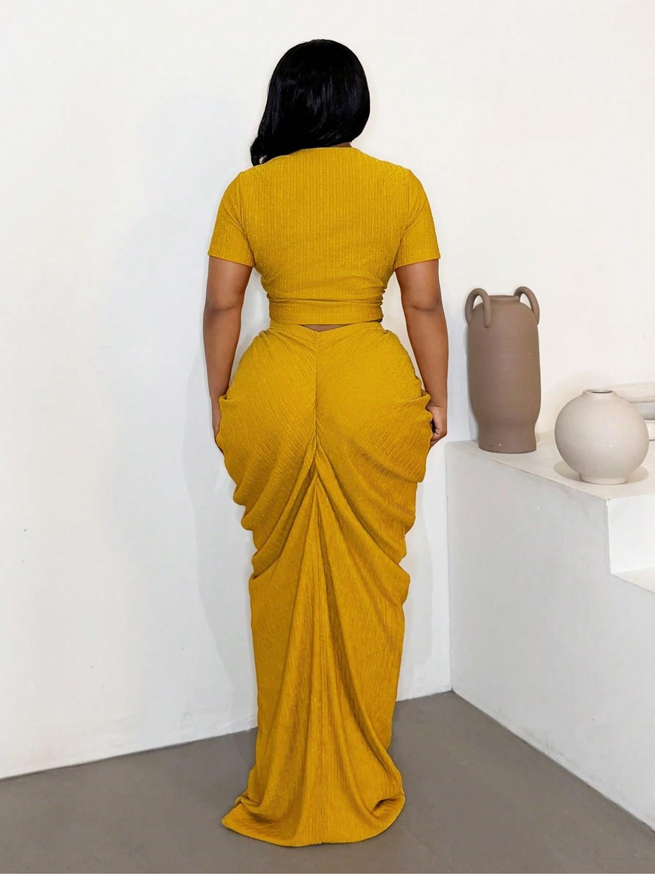 Plus Size Curve-Flattering Ruched Drawstring Crop Top & Maxi Skirt Set